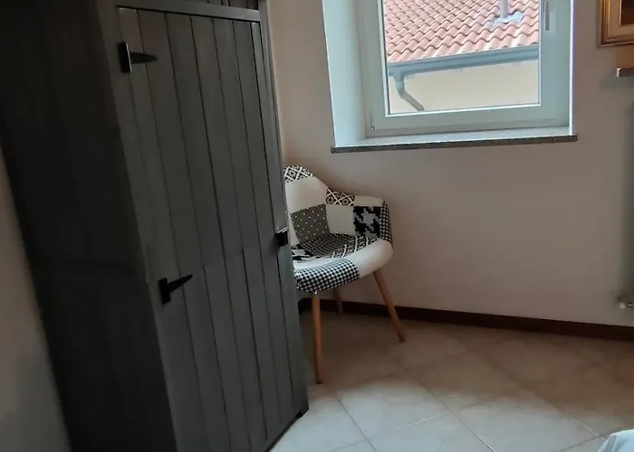 Angela 3*